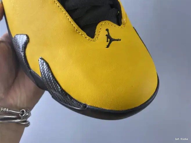1st Kicks RETRO GOLD BQ3685-706 UNIVERSITY 14 JORDAN AIR 0517